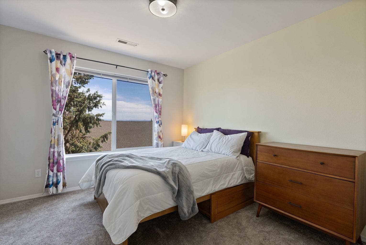 Photo of 3564 SW Salmon Avenue 22 of 32