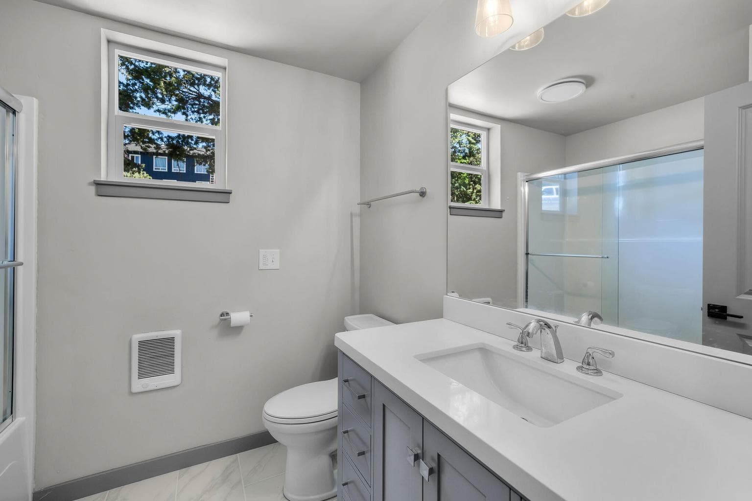 Photo of 11619 NW King Avenue 24 of 42