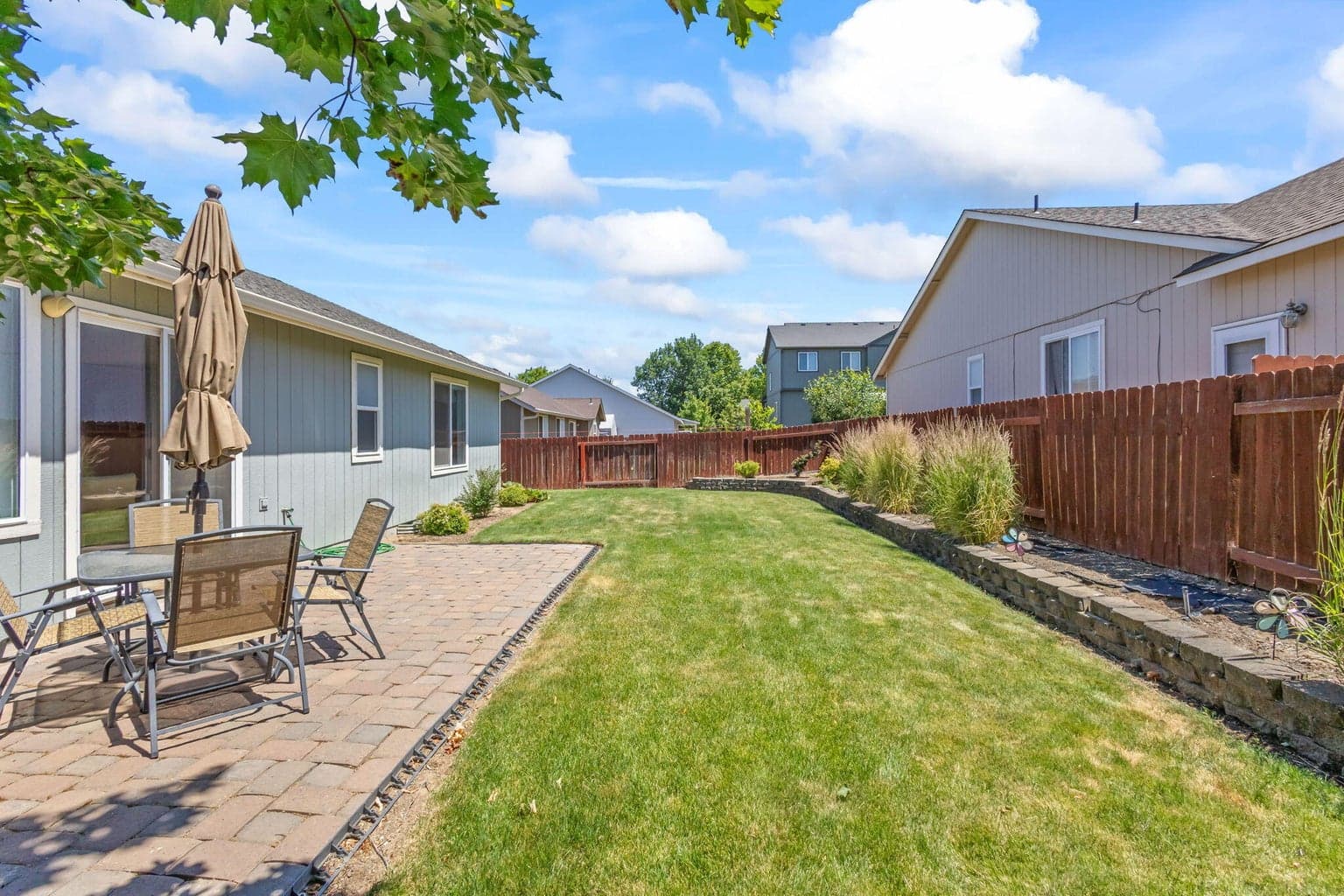 Photo of 537 NE Marigold Street 18 of 30