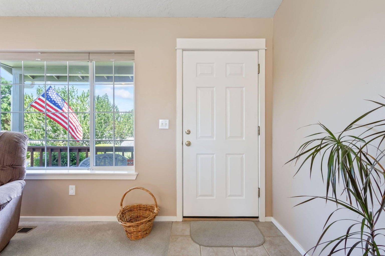 Photo of 537 NE Marigold Street 25 of 30
