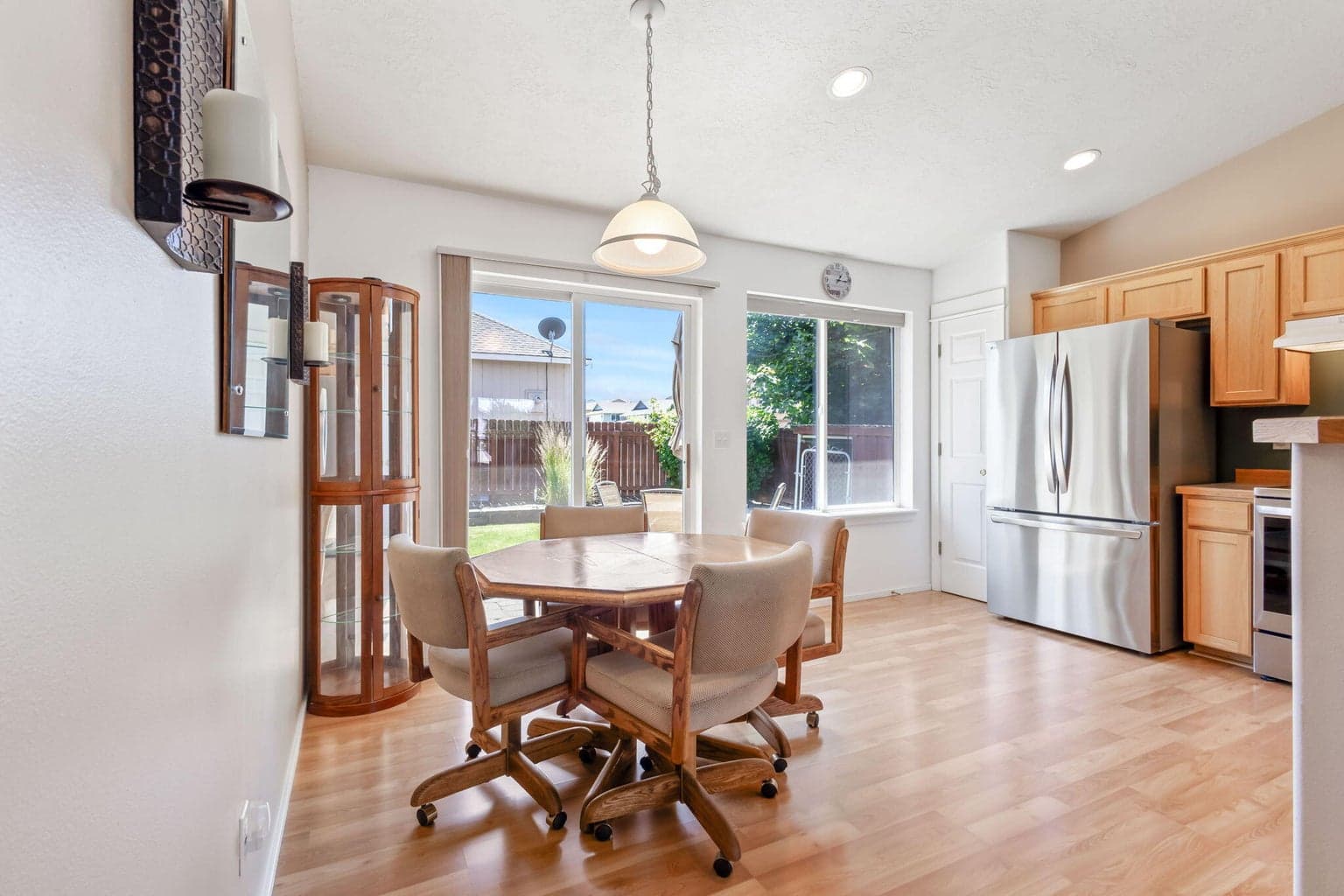 Photo of 537 NE Marigold Street 30 of 30