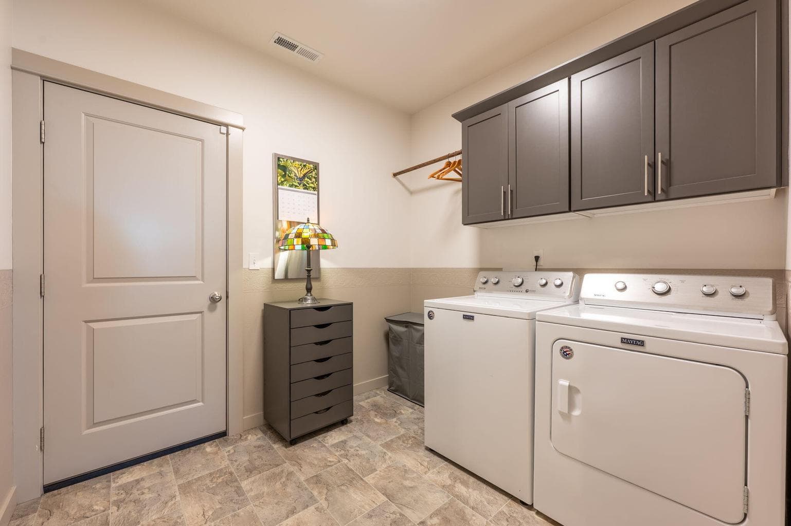 Photo of 2472 NW Jackpine Lane 23 of 34