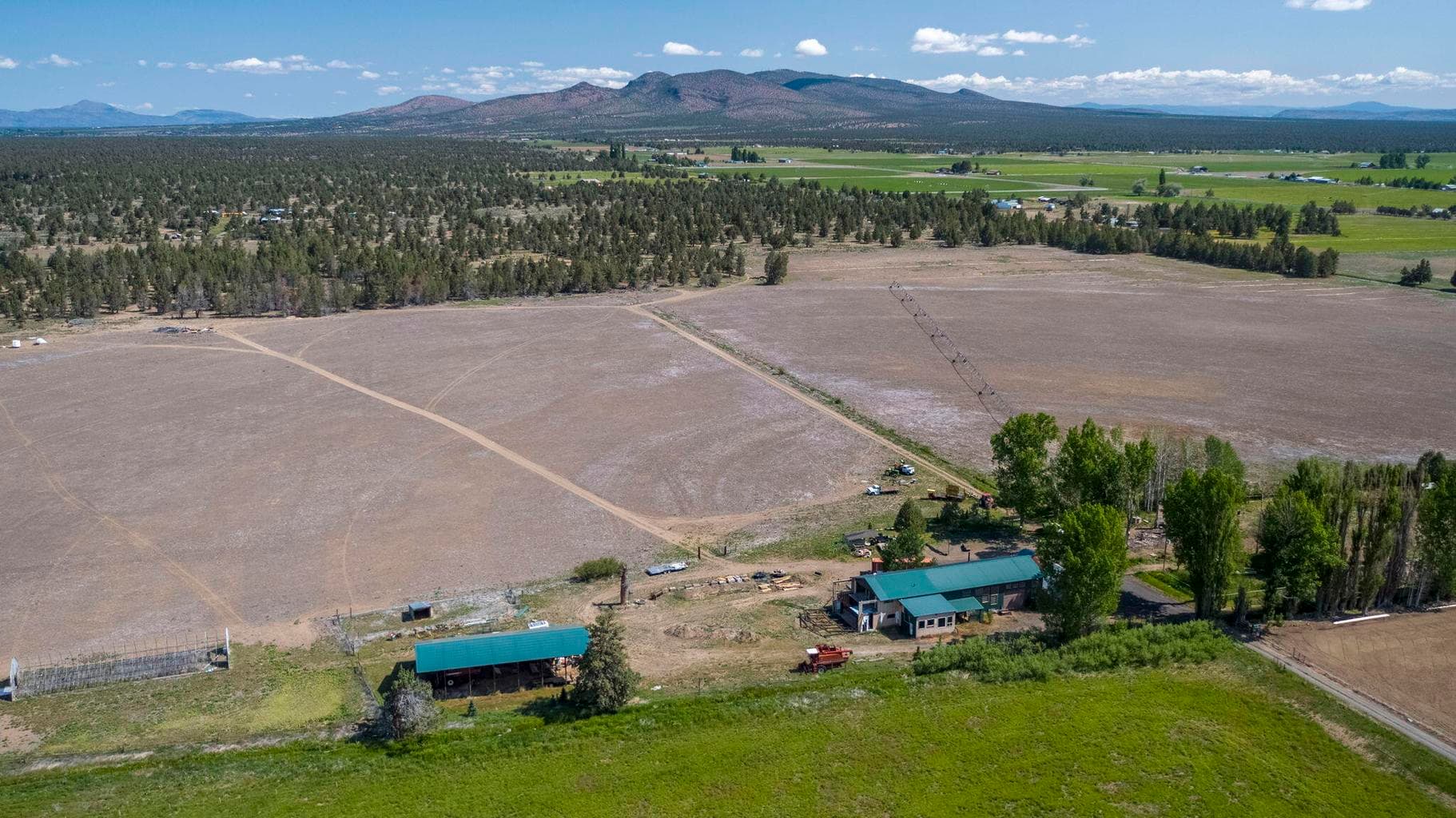Photo of 25800 Alfalfa Market 1 of 33