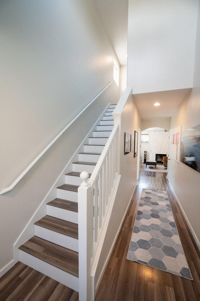 Photo of 1049 SE 6th Street 6 of 18