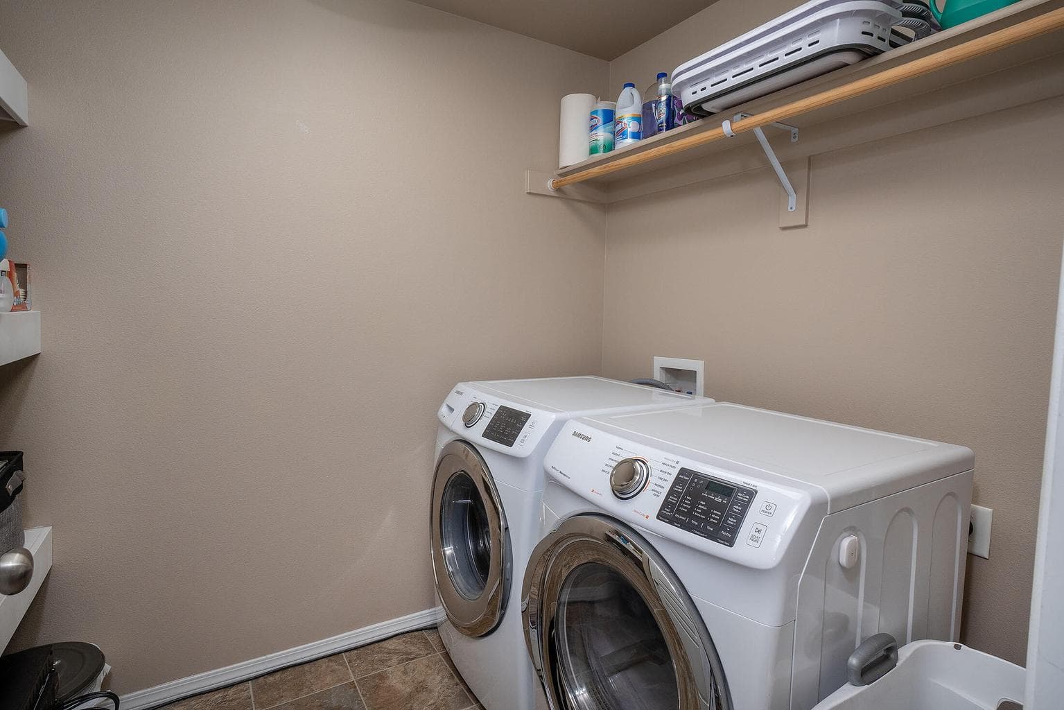 Photo of 1049 SE 6th Street 12 of 18
