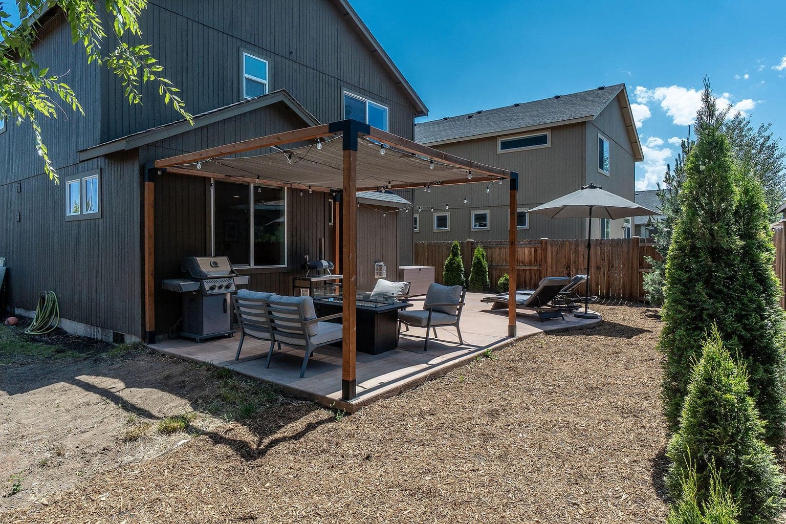 Photo of 1049 SE 6th Street 14 of 18