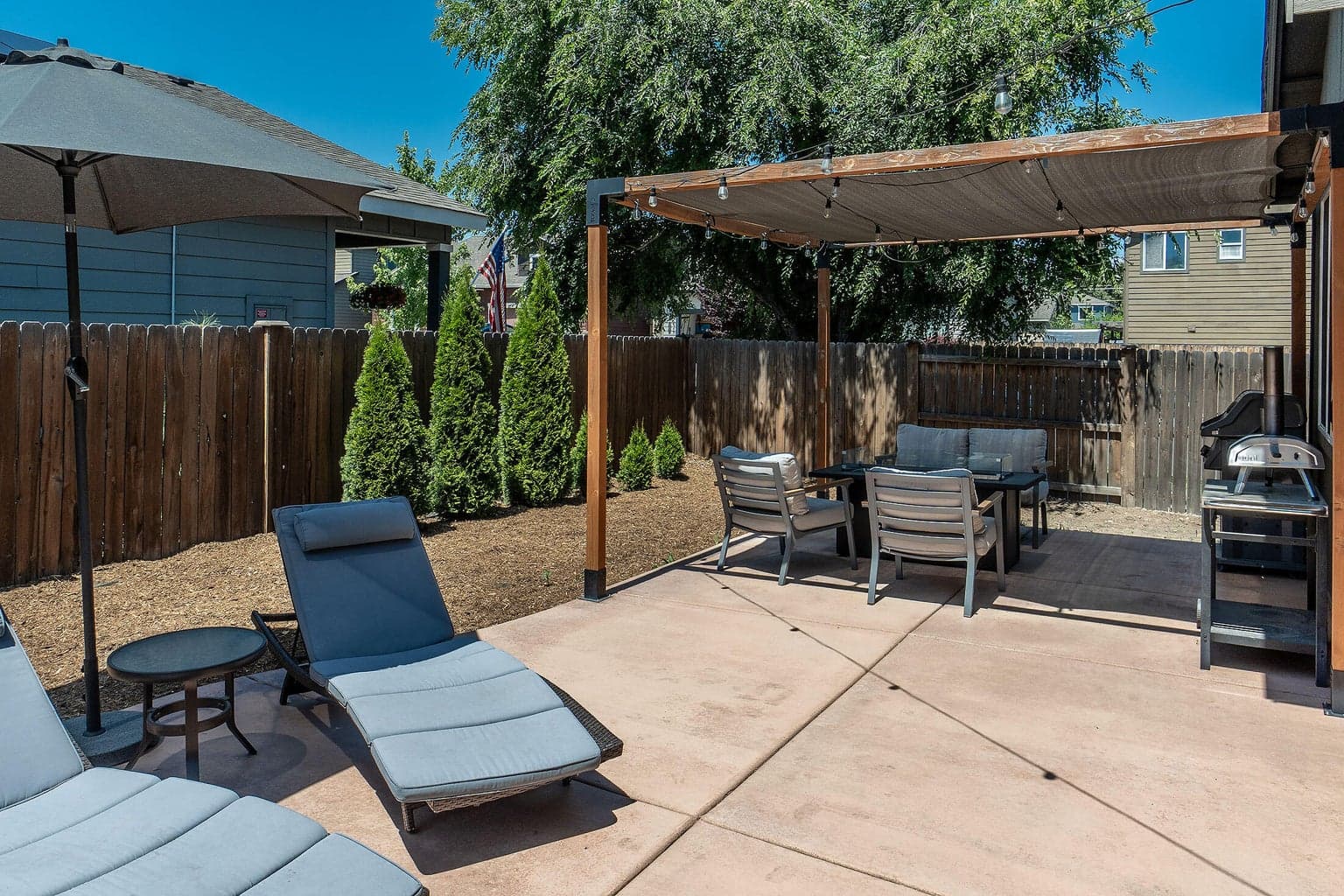 Photo of 1049 SE 6th Street 15 of 18