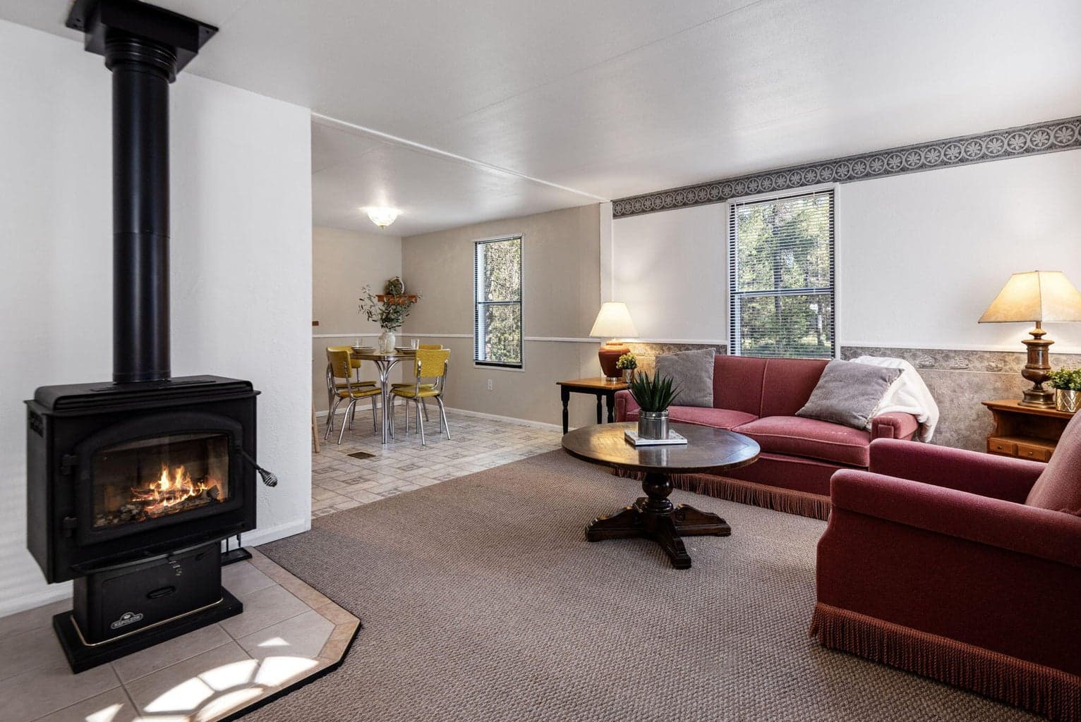 Photo of 15890 Parkway Drive 3 of 17