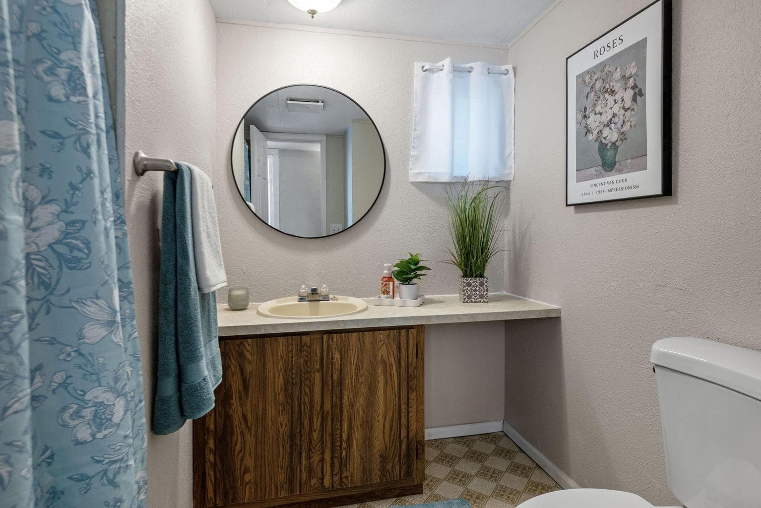 Photo of 15890 Parkway Drive 13 of 17