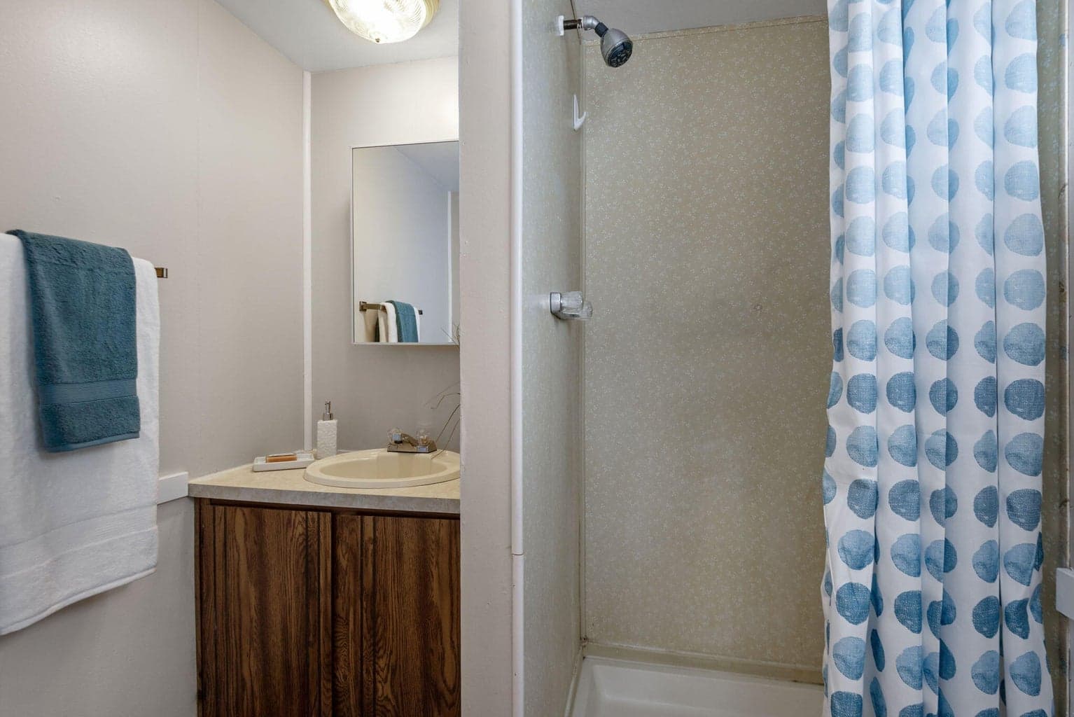 Photo of 15890 Parkway Drive 10 of 17