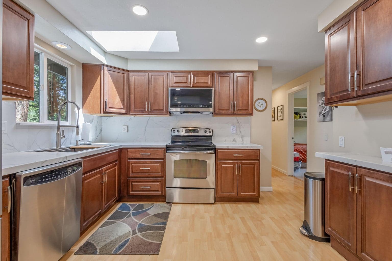 Photo of 60939 Amethyst Street 8 of 33