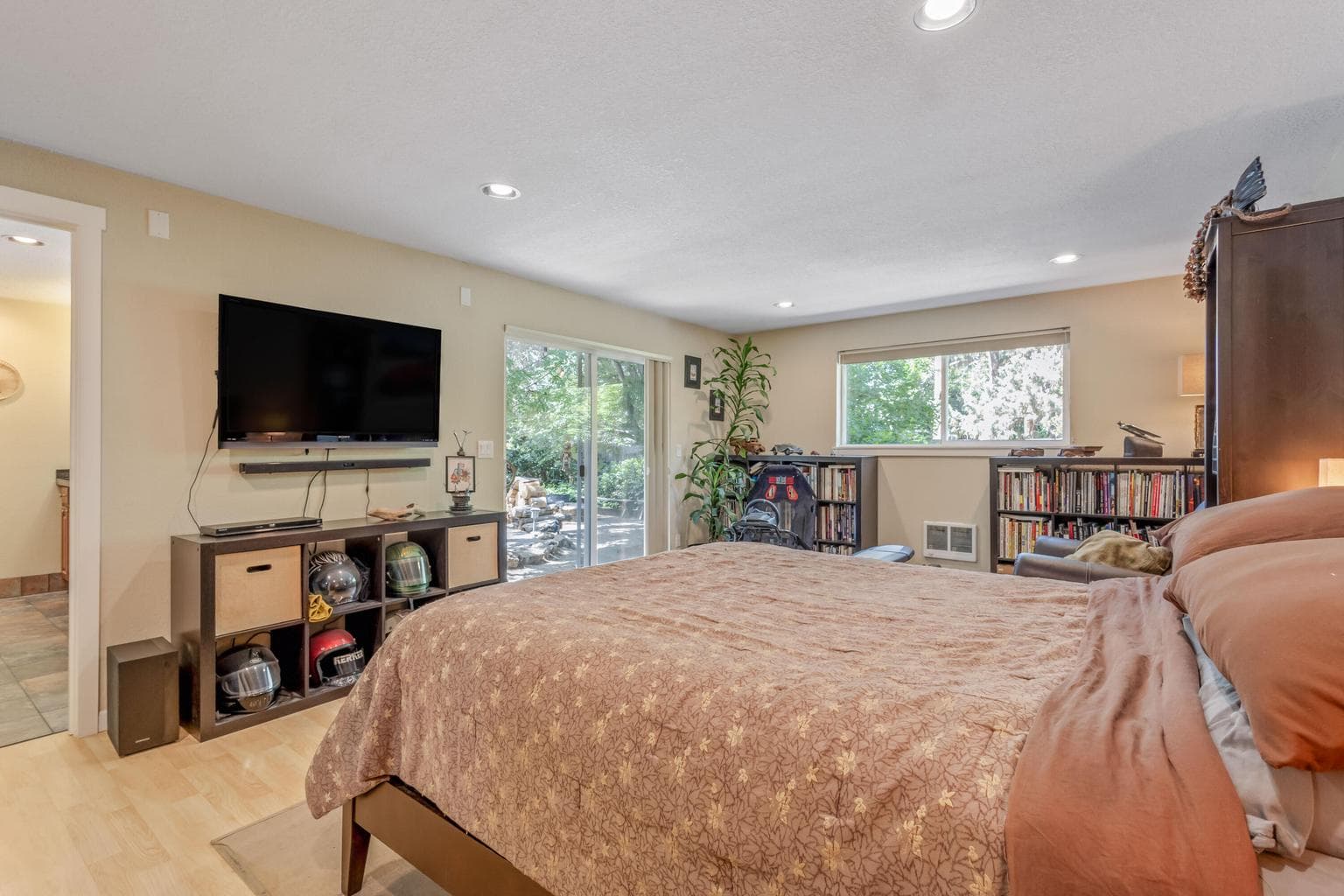 Photo of 60939 Amethyst Street 13 of 33