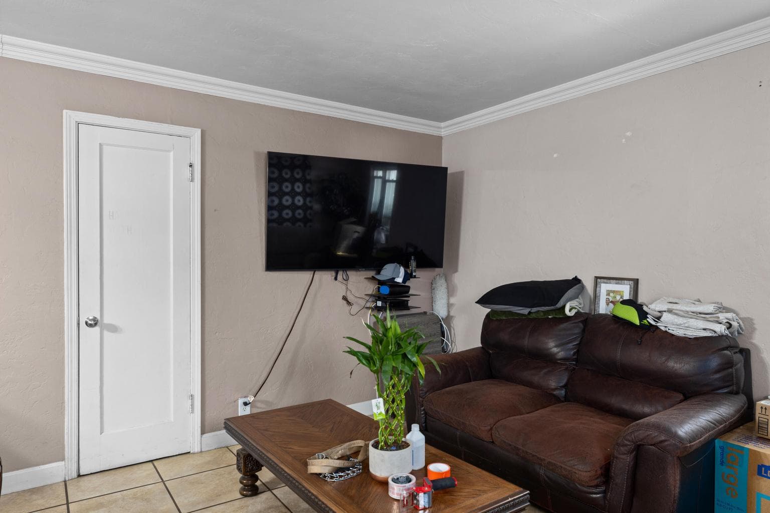 Photo of 549 Fairmount 5 of 17