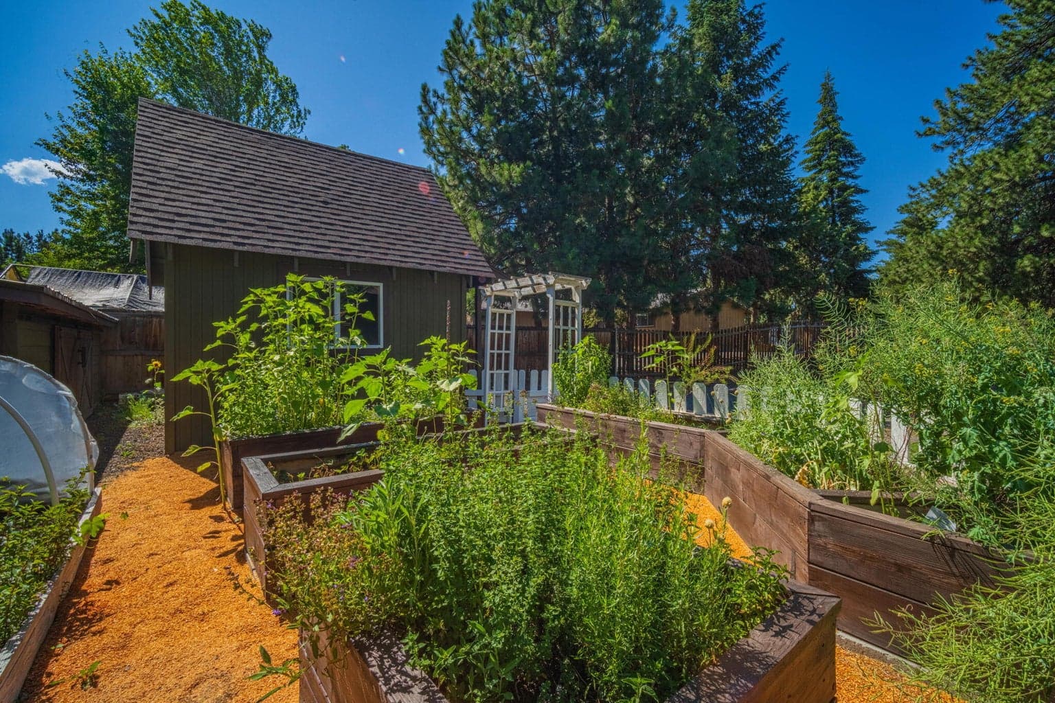 Photo of 21035 Pinehaven Avenue 17 of 81