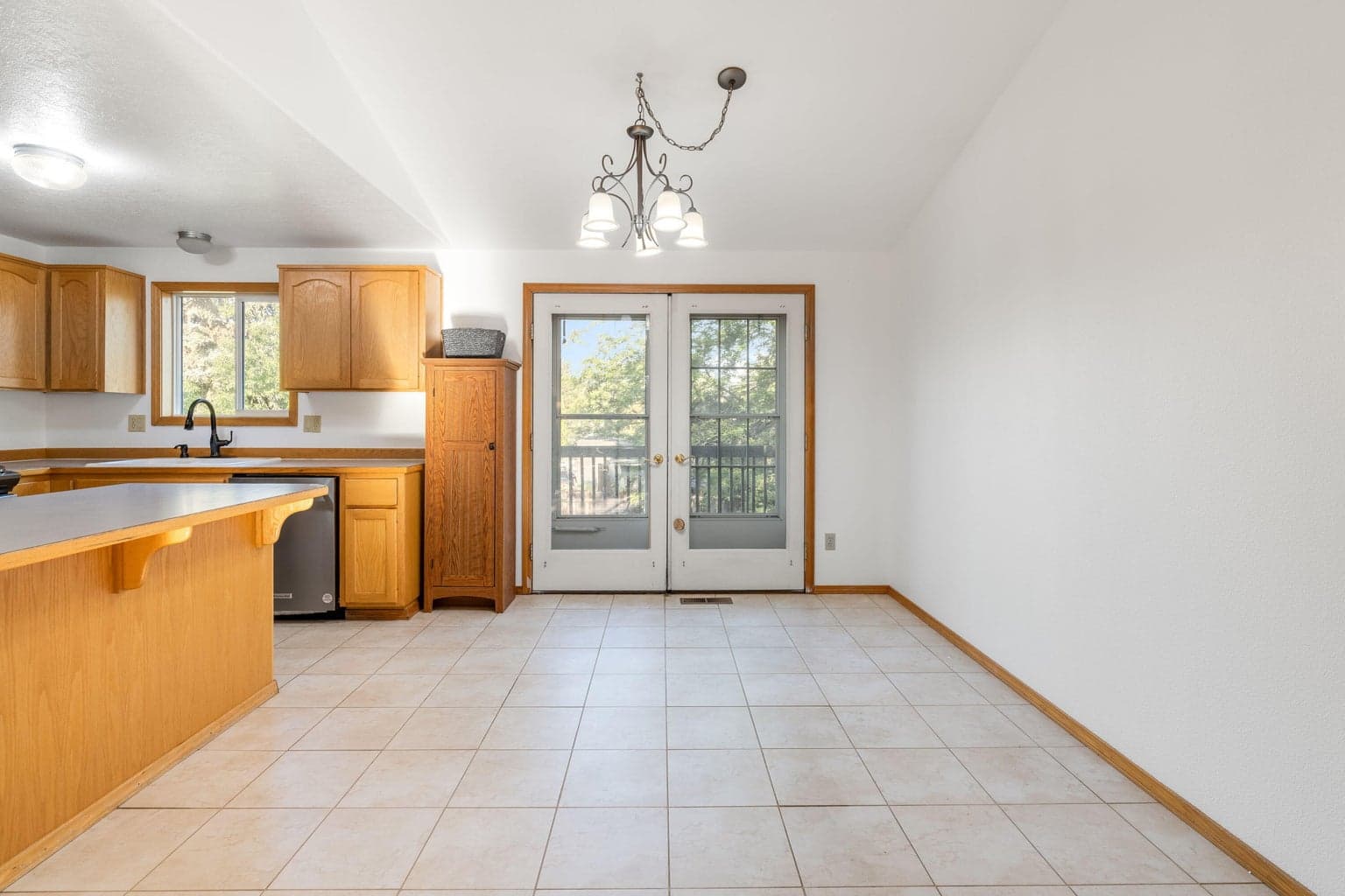 Photo of 3147 NE Purcell Boulevard 14 of 36