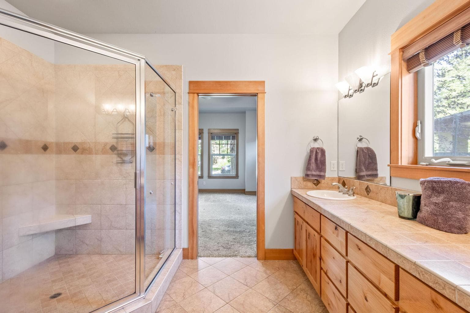 Photo of 1562 NW Lepage Place 21 of 43
