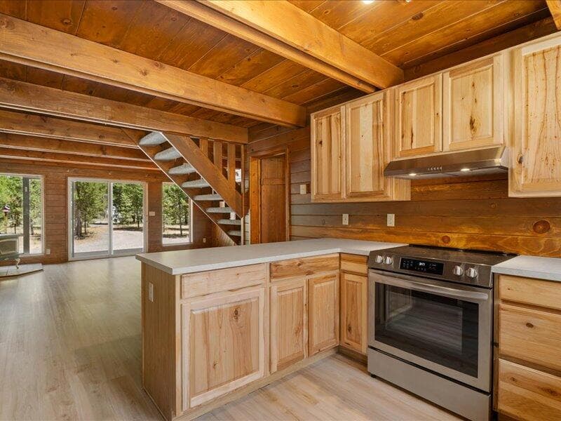 Photo of 15675 Twin Drive 6 of 26