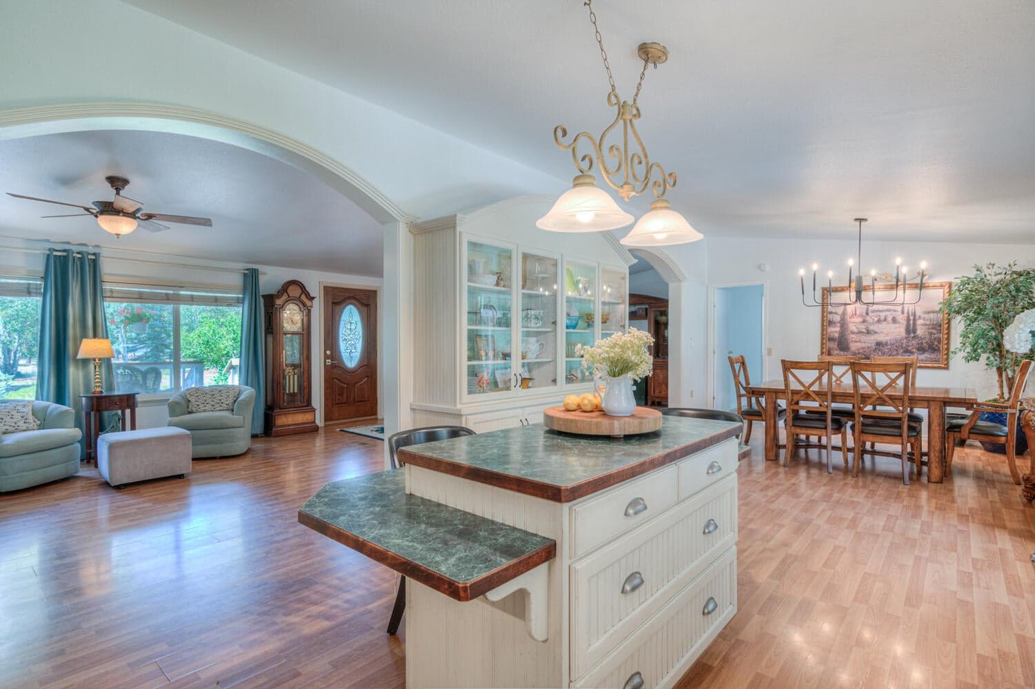 Photo of 11630 Beechwood Drive 2 of 45