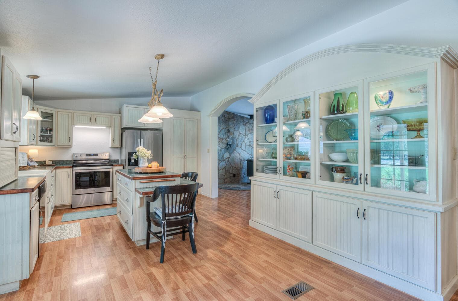 Photo of 11630 Beechwood Drive 16 of 45