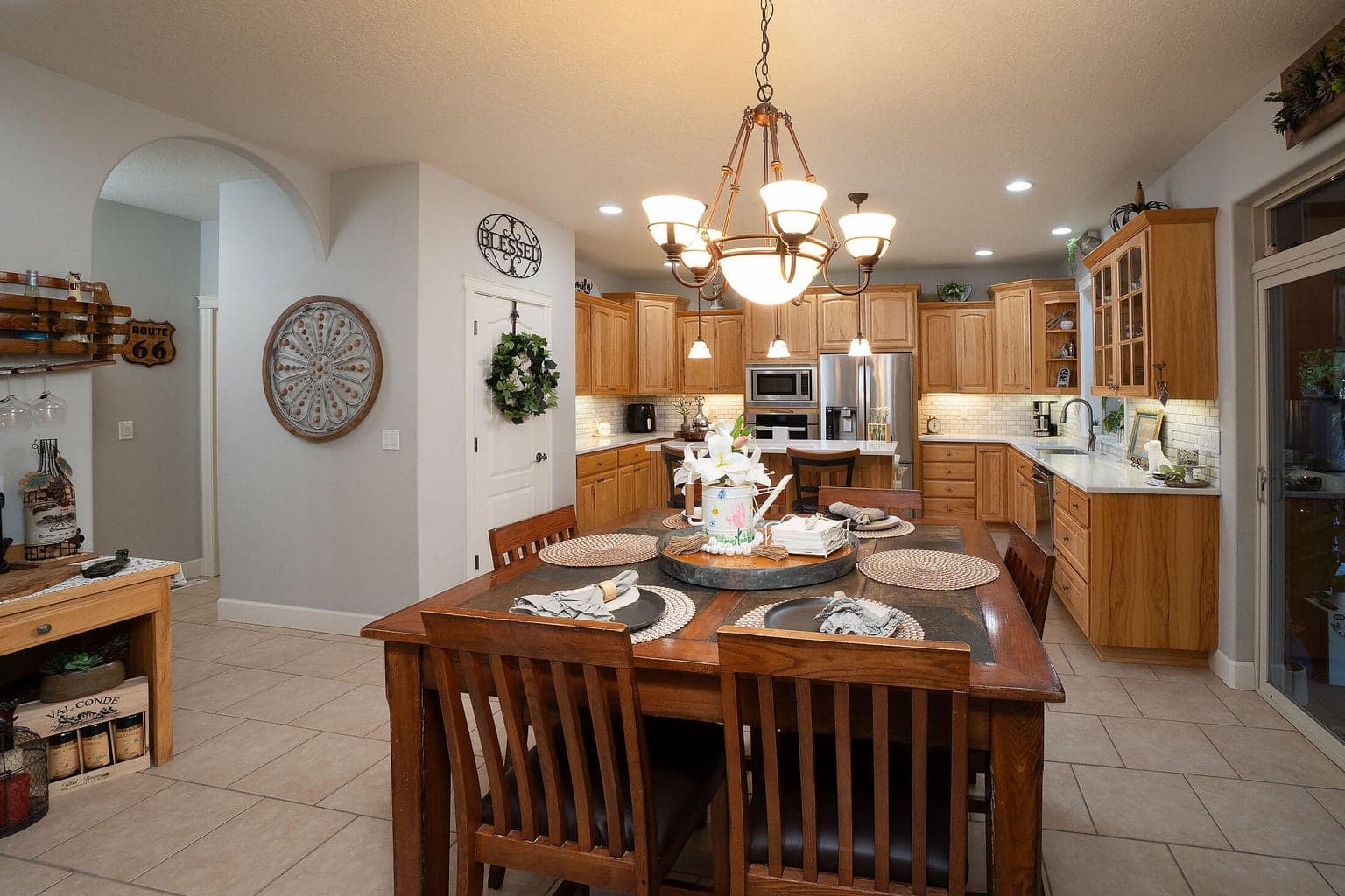 In addition to the breakfast bar, there is a nice informal dining area.