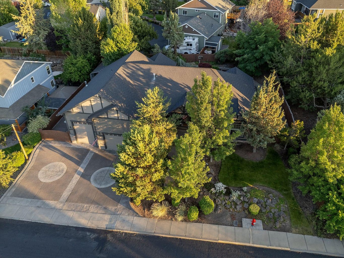 Photo of 3792 SW Salmon Avenue 49 of 53