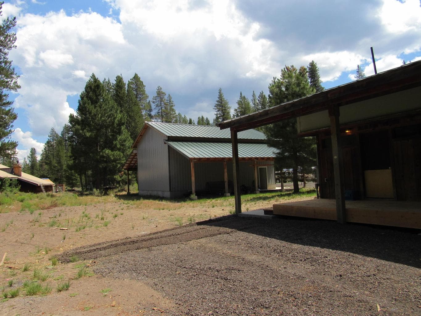 shop with heated floors and a car lift