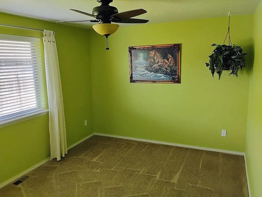 Photo of 578 SE Sugar Pine Way 9 of 18