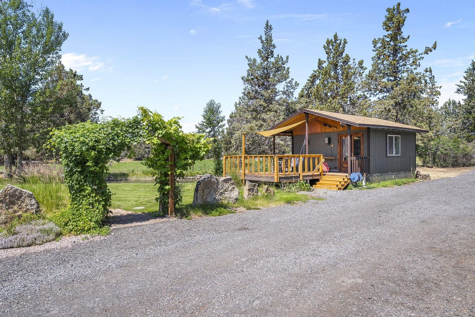 Photo of 64350 Old Bend Redmond Hwy 38 of 62