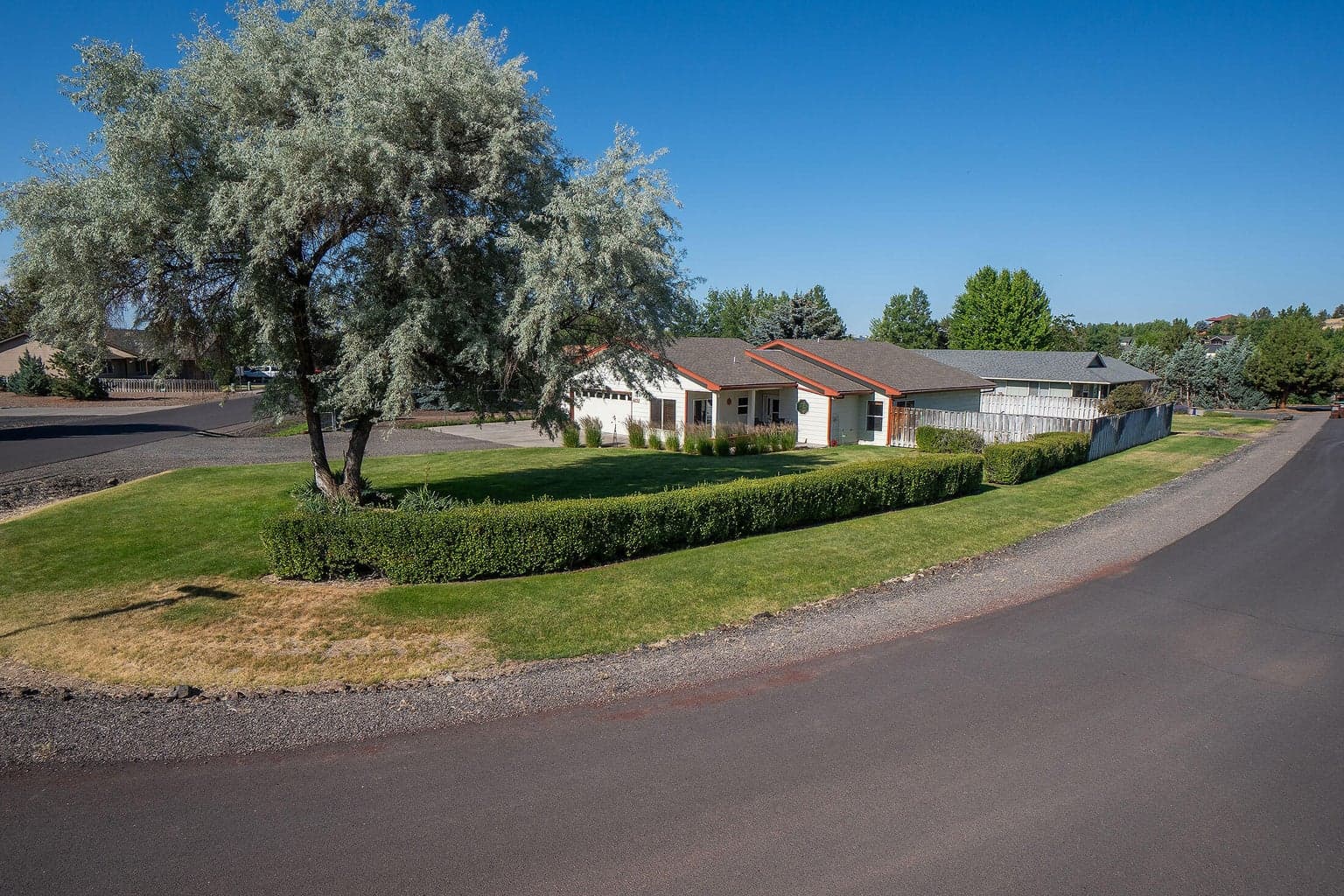 Wonderful large lot!