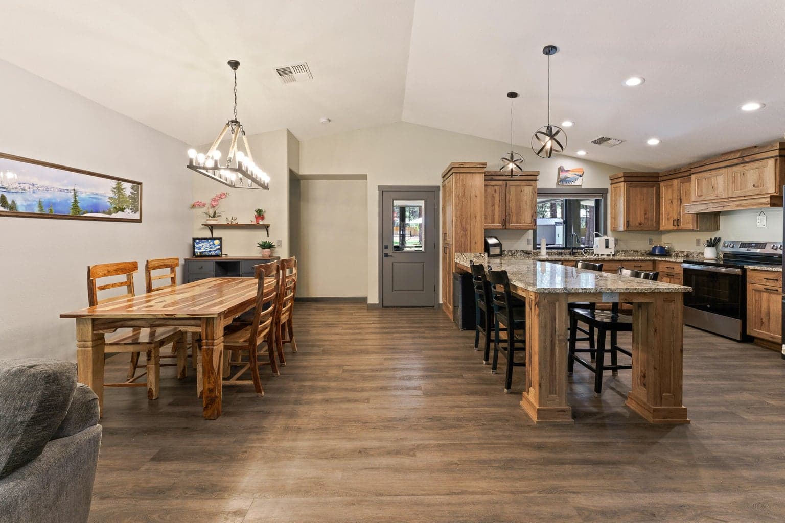 Photo of 19415 Comanche Circle 7 of 54
