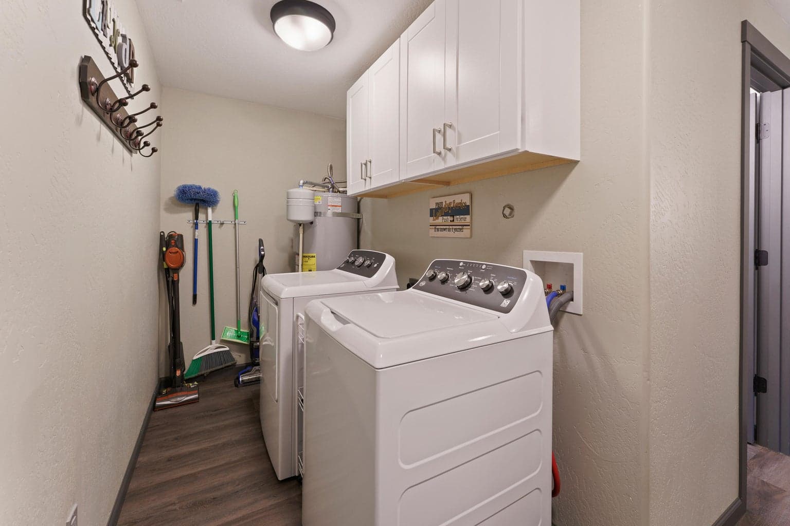 Photo of 19415 Comanche Circle 19 of 54