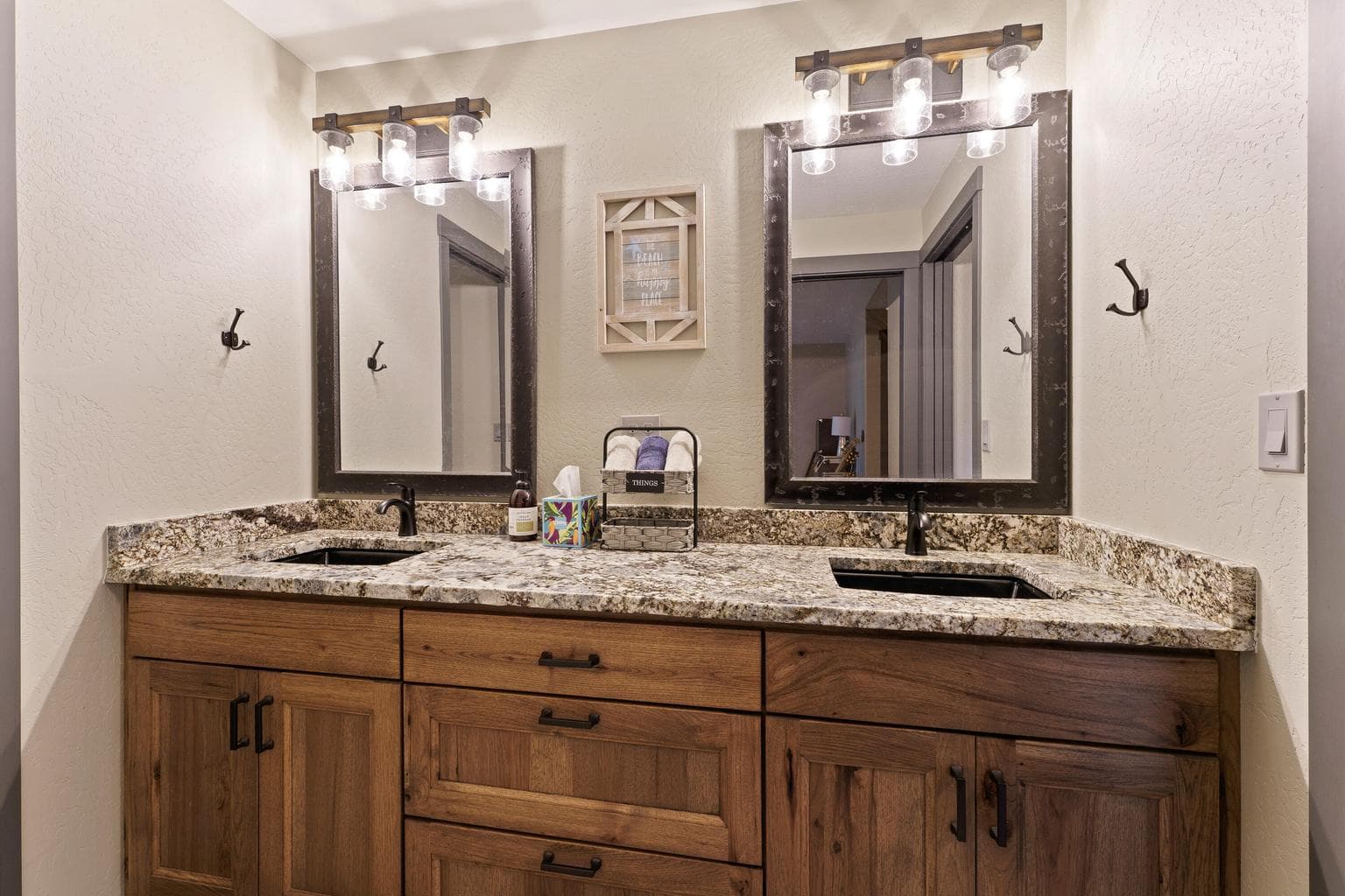 Photo of 19415 Comanche Circle 24 of 54