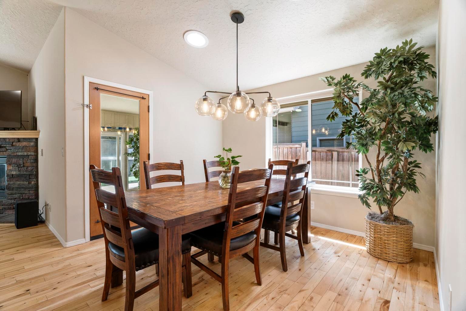 Photo of 2907 NE Marea Drive 24 of 37