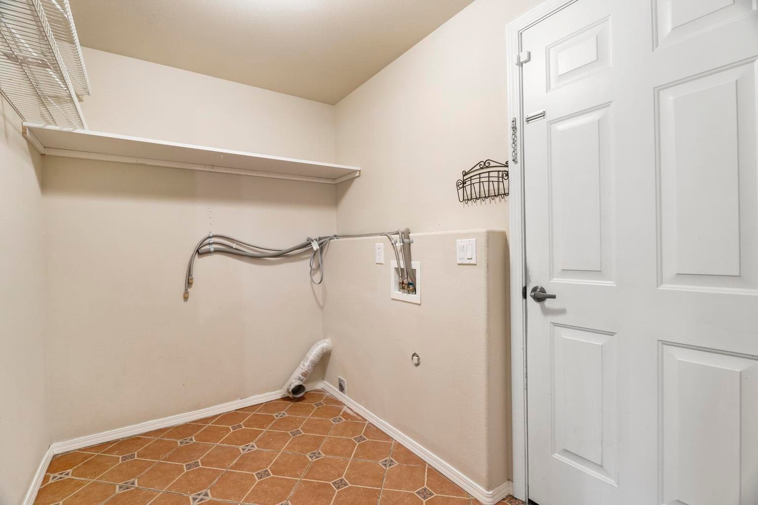 Photo of 2907 NE Marea Drive 27 of 37