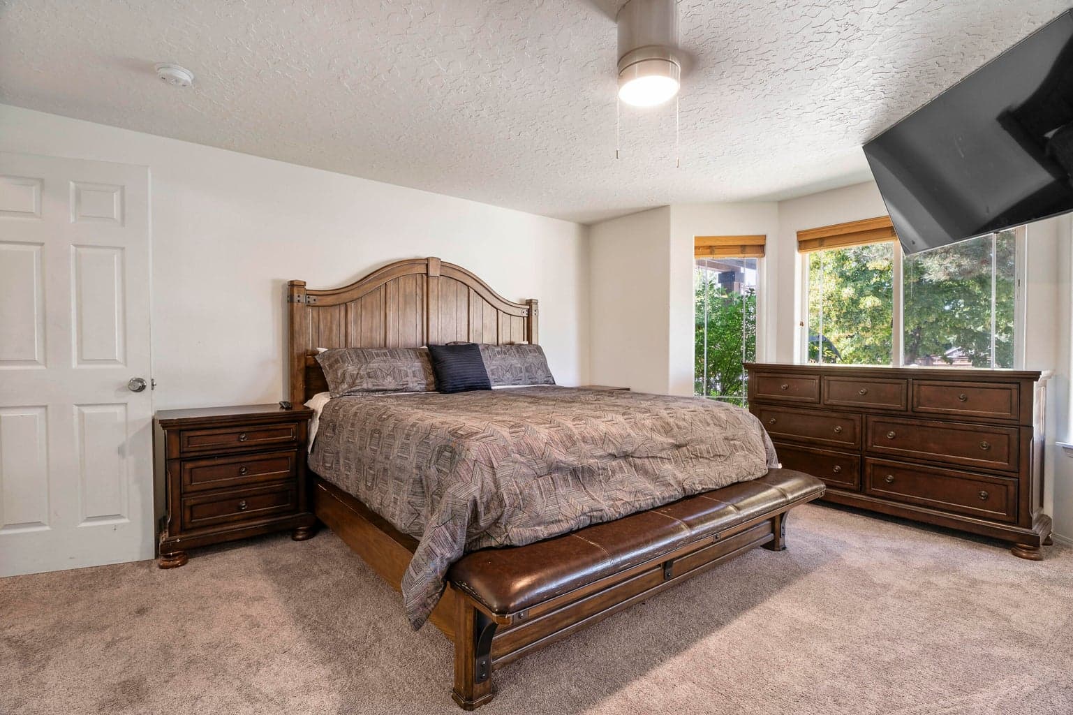 Photo of 2907 NE Marea Drive 6 of 37