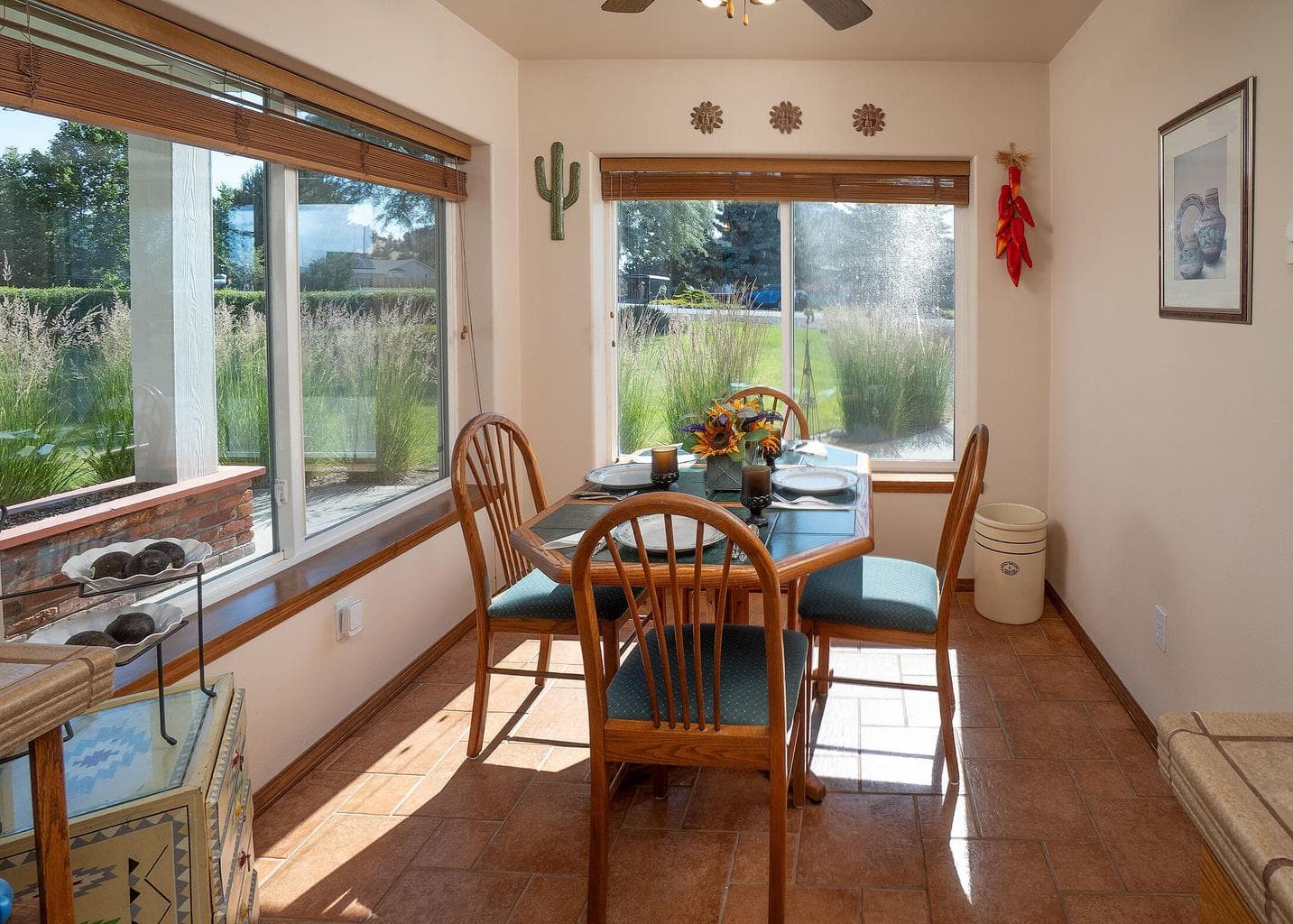 Eat-in kitchen