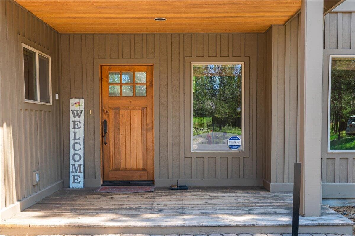 Photo of 57670 Cottonwood Lane 3 of 41