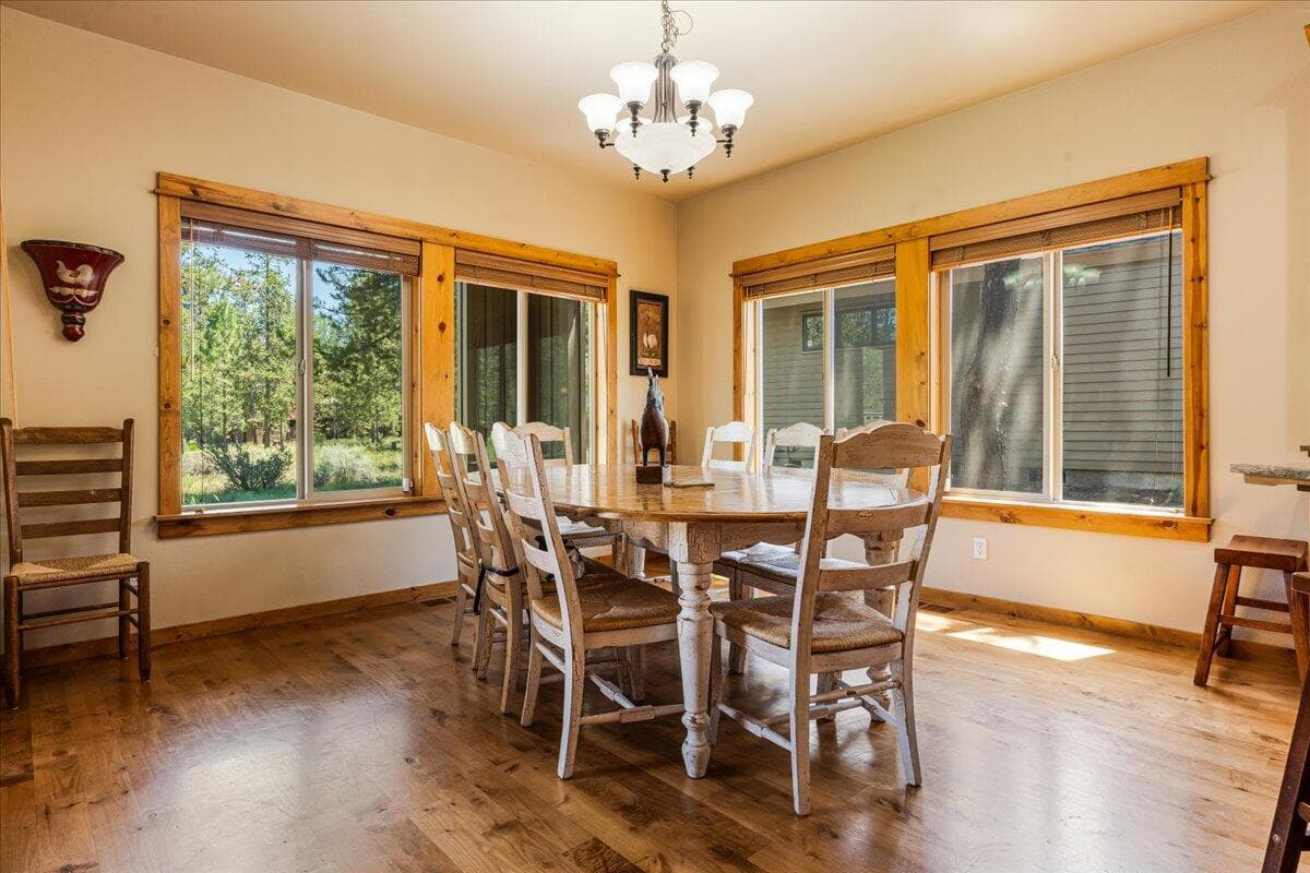 Photo of 57670 Cottonwood Lane 9 of 41