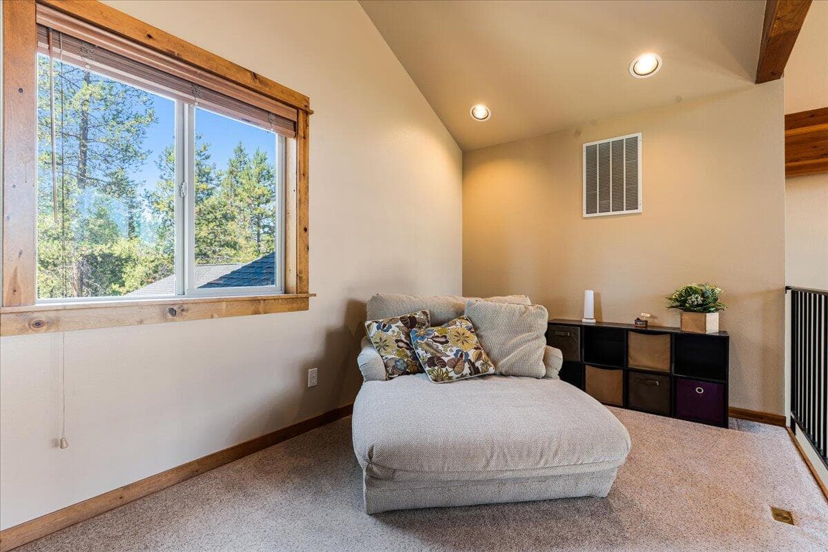 Photo of 57670 Cottonwood Lane 16 of 41