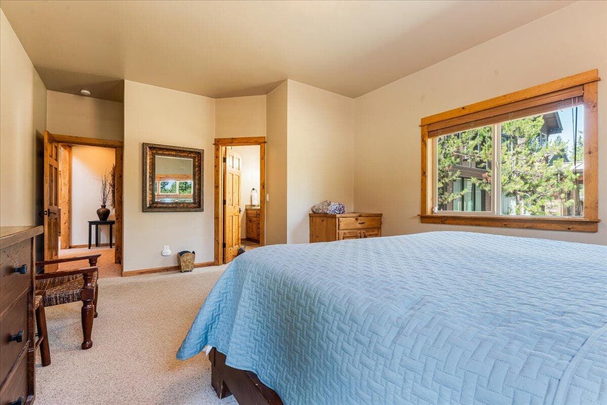 Photo of 57670 Cottonwood Lane 20 of 41
