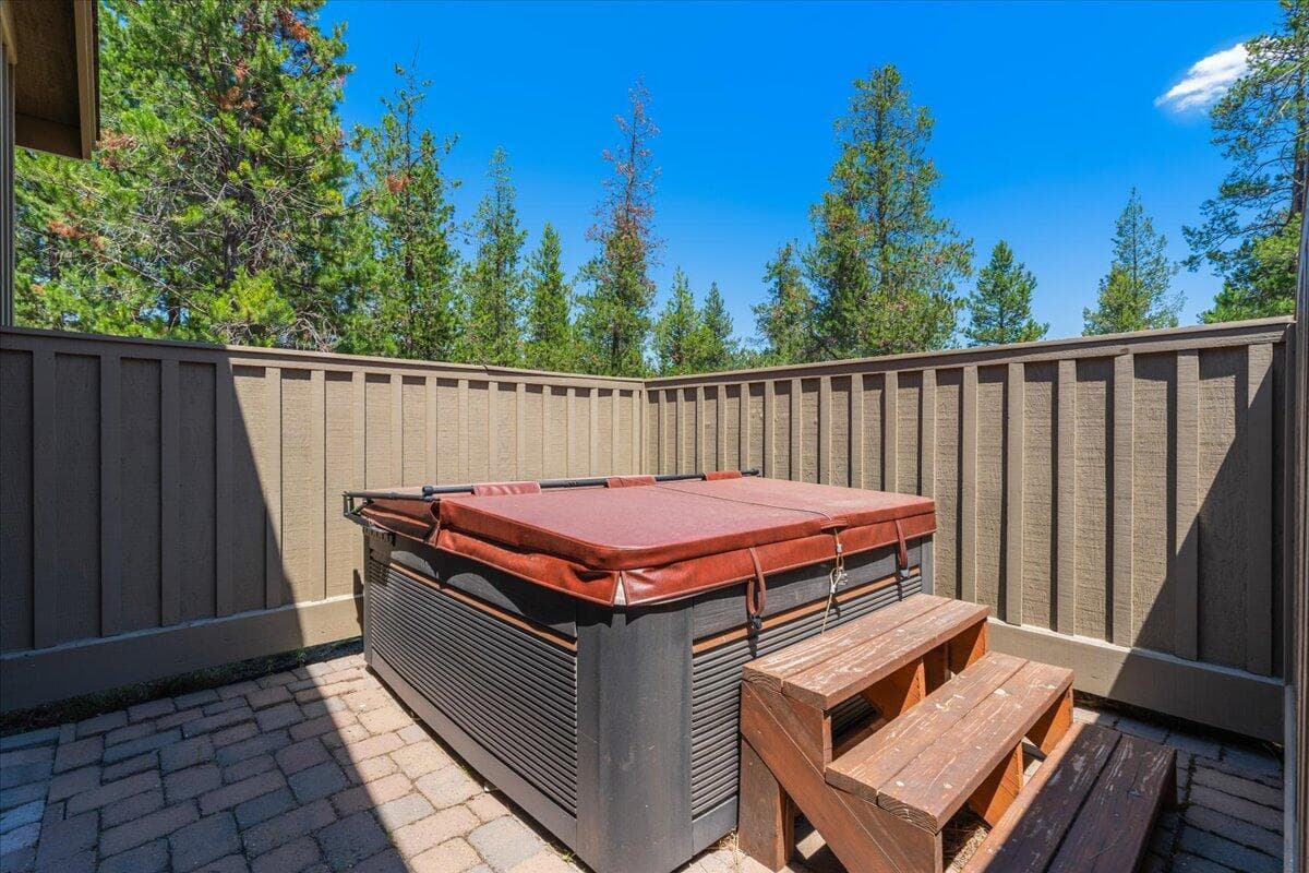 Photo of 57670 Cottonwood Lane 39 of 41