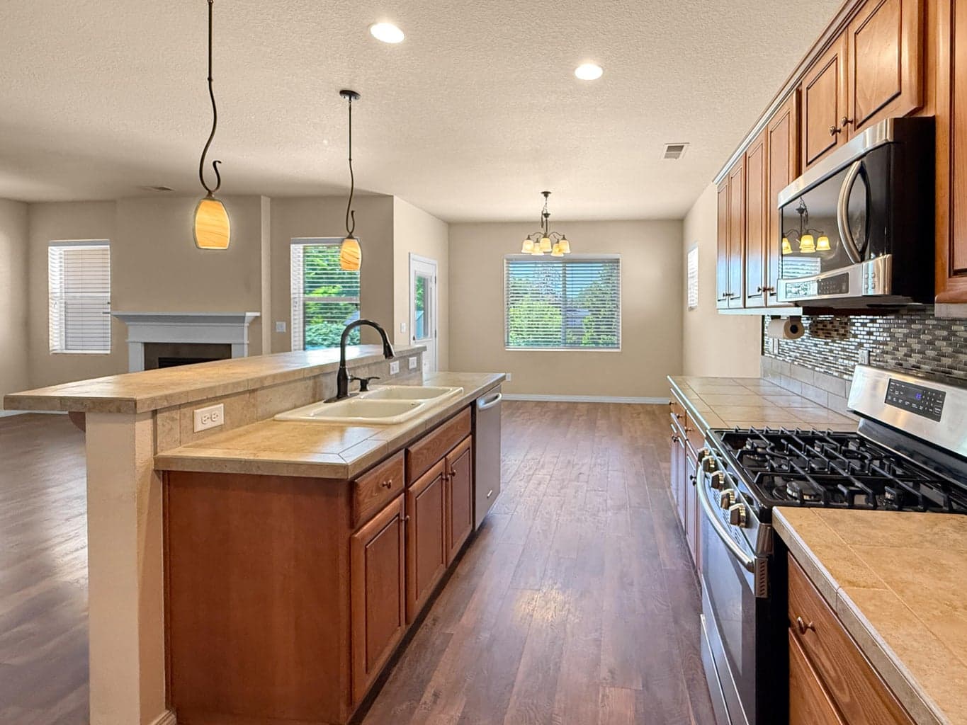 Photo of 2773 50th 3 of 38