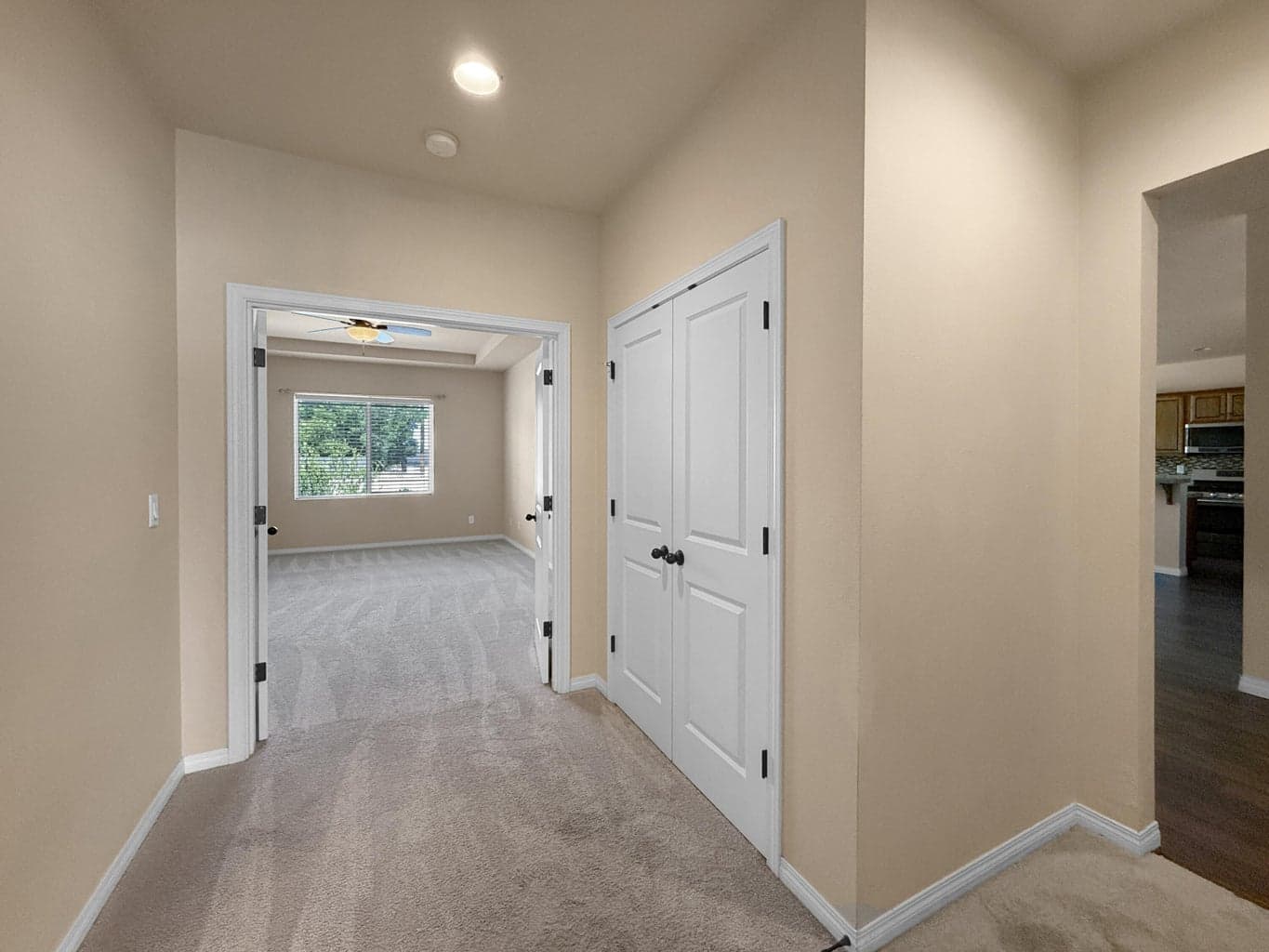 Photo of 2773 SW 50th Street 8 of 38