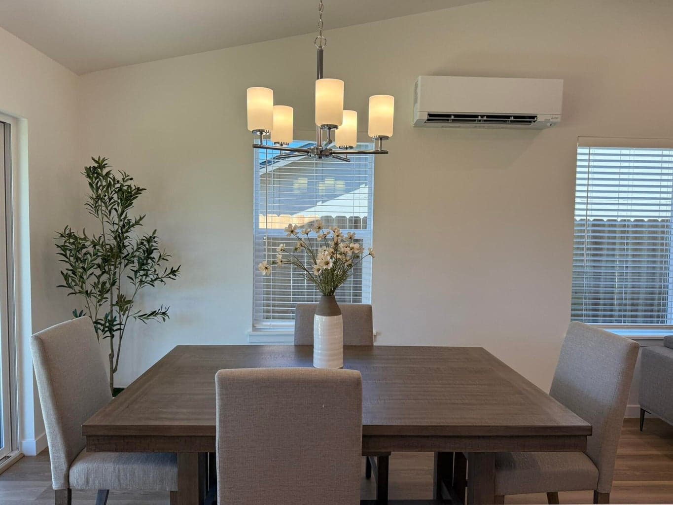 Photos of similar model. Elevation and finishes may vary