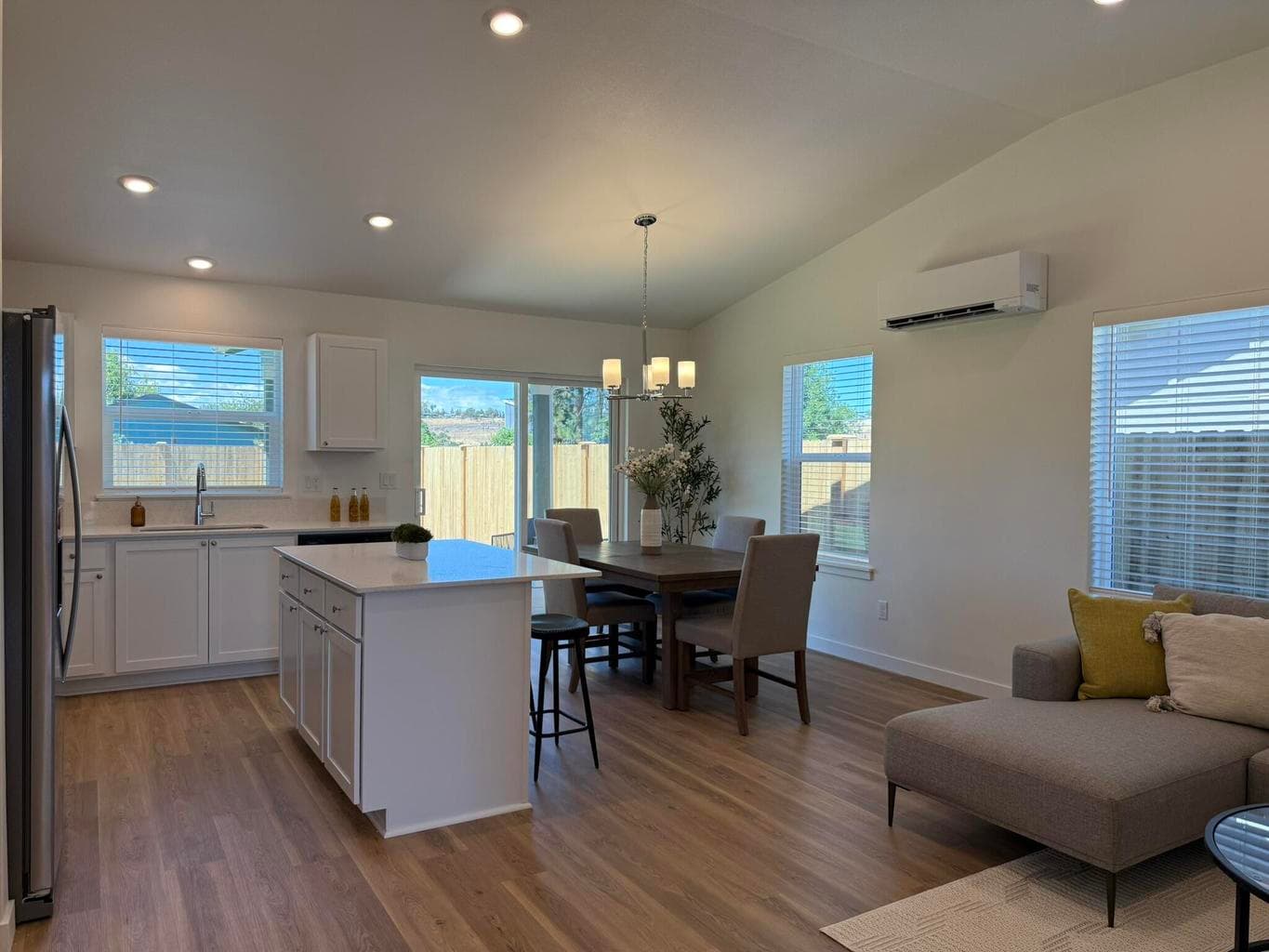 Photos of similar model, finishes and floor plan may vary
