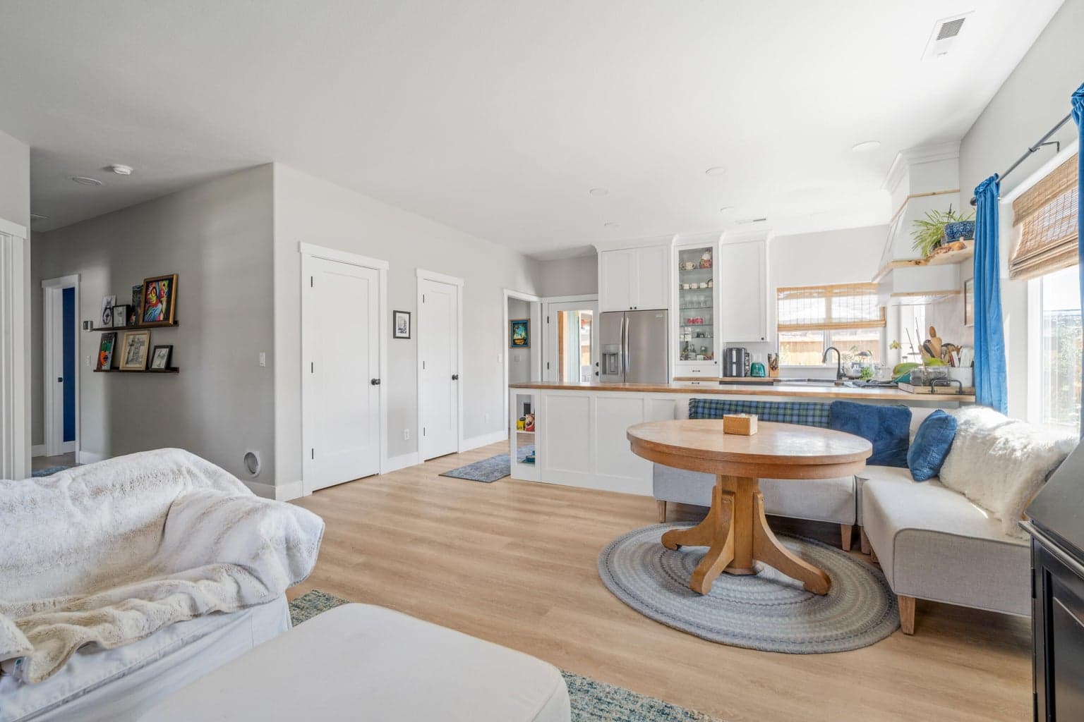 Photo of 61178 Brookhollow Drive 7 of 28