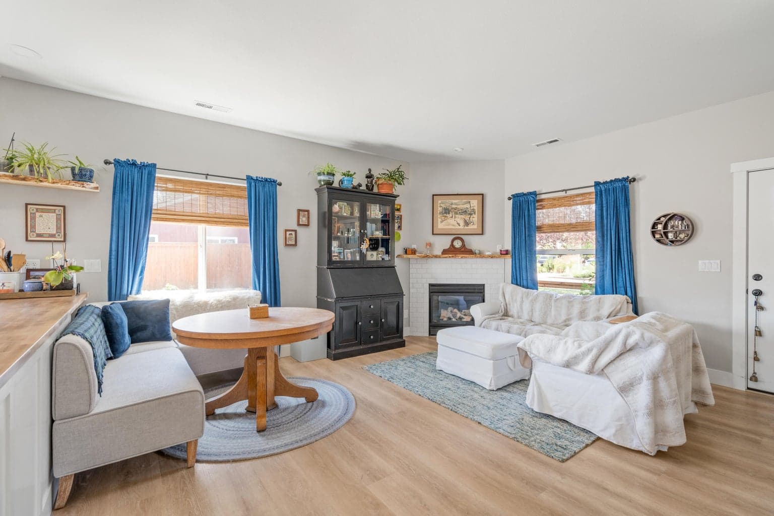 Photo of 61178 Brookhollow Drive 5 of 28