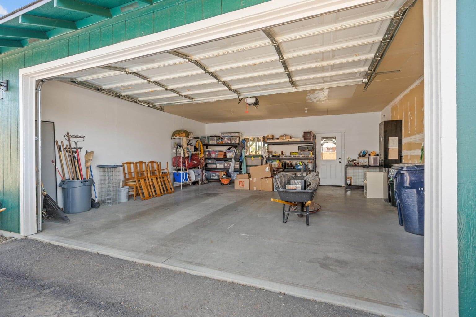 Oversized garage