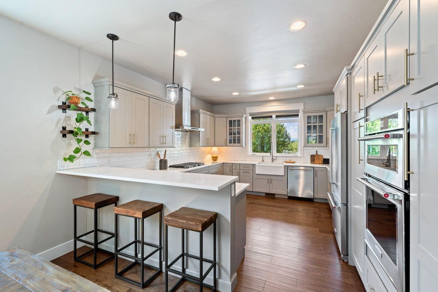 Photo of 2044 NE Altura Drive 13 of 64