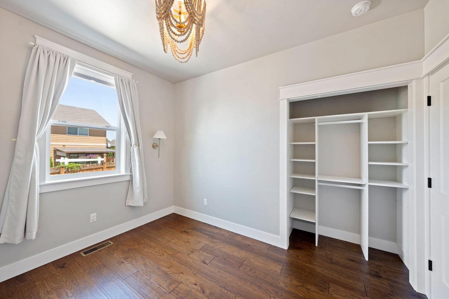 Photo of 2044 NE Altura Drive 26 of 64